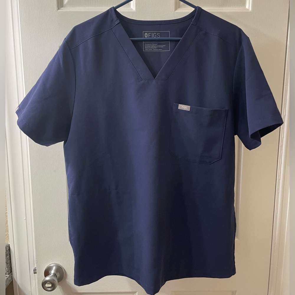 FIGS scrub top Navy - Men’s Chisec - Large